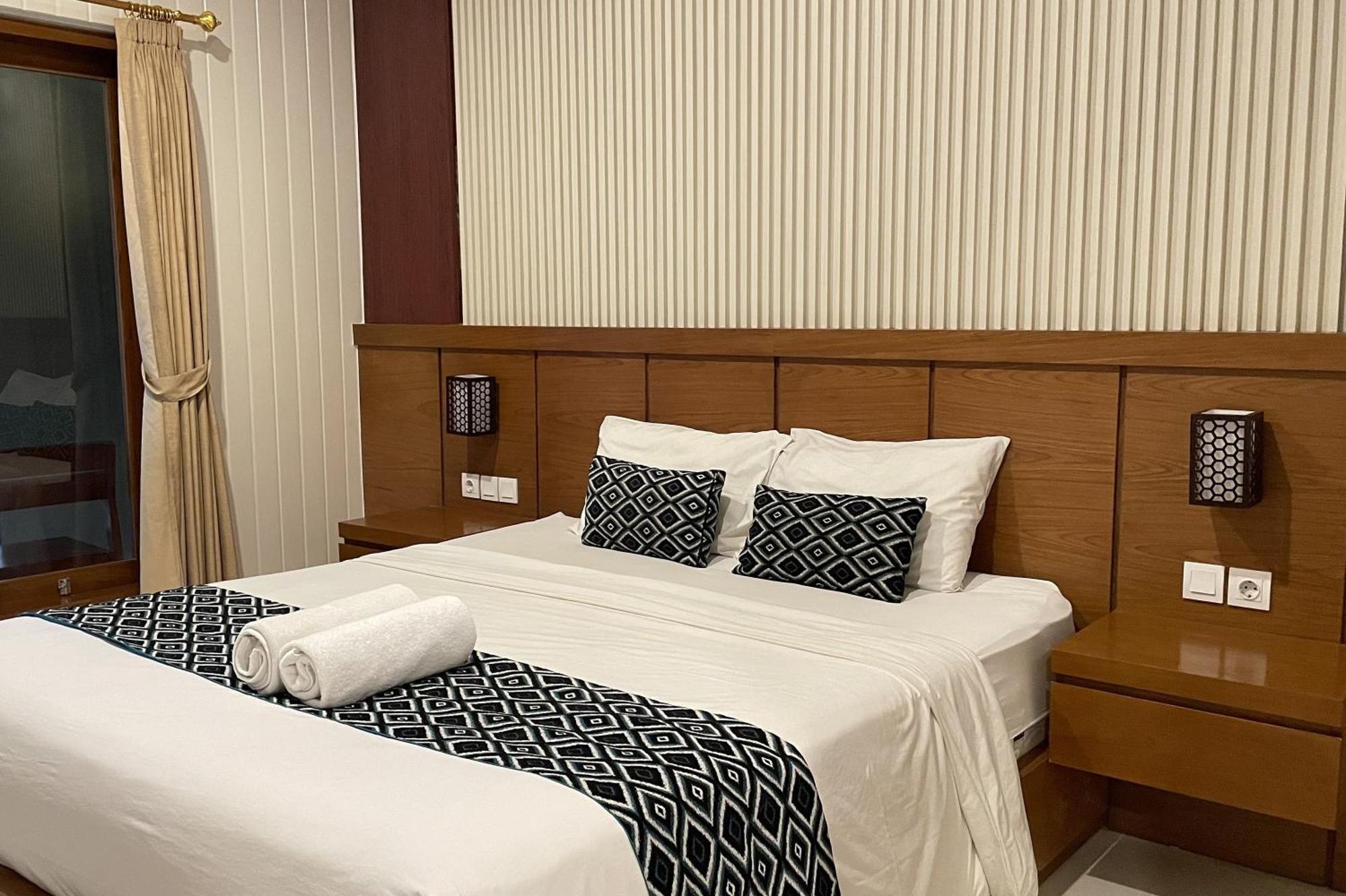 Singgah Hotel Seminyak Экстерьер фото