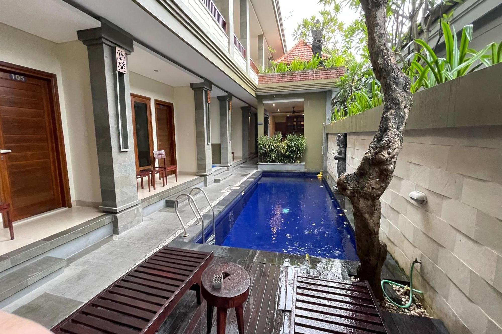Singgah Hotel Seminyak Экстерьер фото