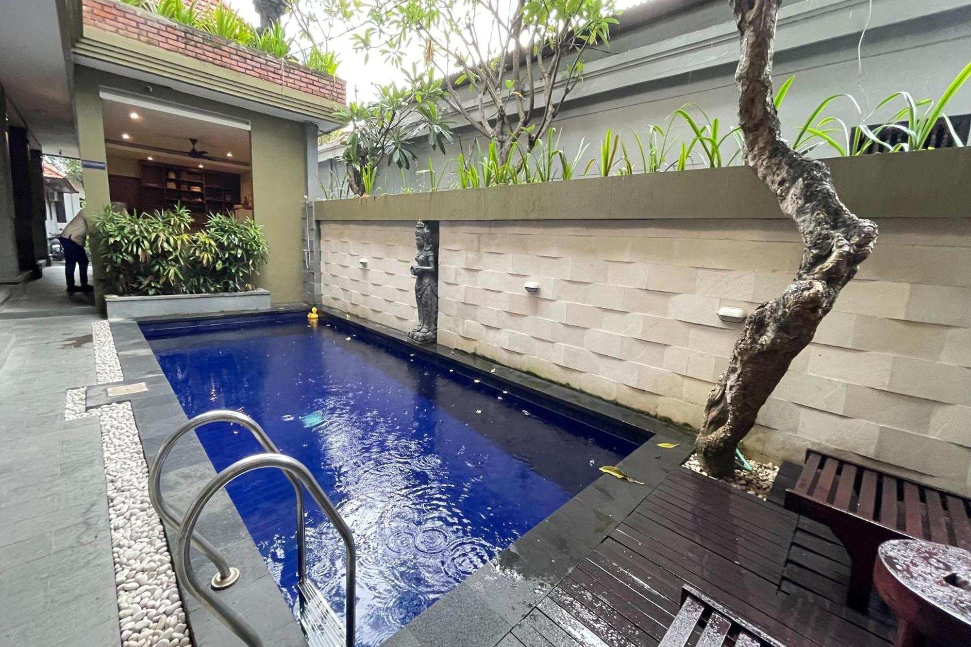 Singgah Hotel Seminyak Экстерьер фото